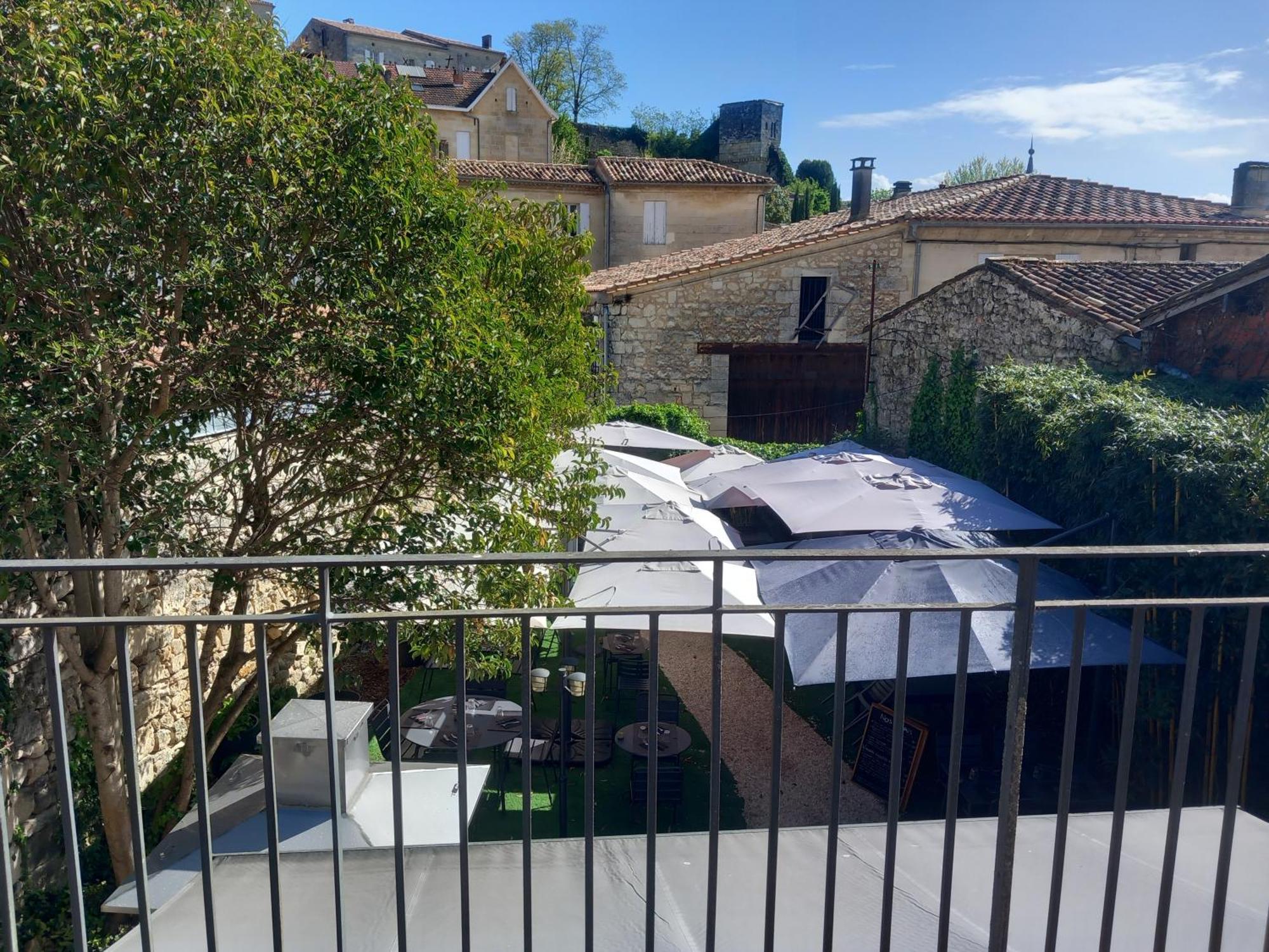 Les Logis Des Vignobles Saint Emilion En Duplex N 2 Avec Terrasse Apartment Exterior photo